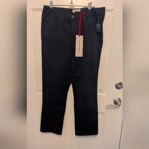 Women's Black Jeans with Clean Finish